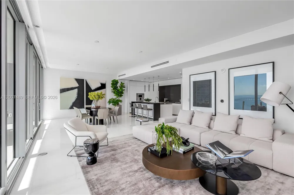 300 Biscayne Blvd Way #2802 Miami, FL 33131