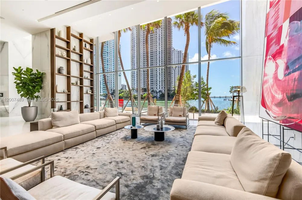 300 Biscayne Blvd Way #2802 Miami, FL 33131