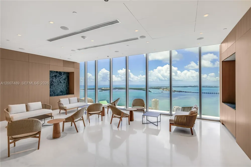 300 Biscayne Blvd Way #2802 Miami, FL 33131