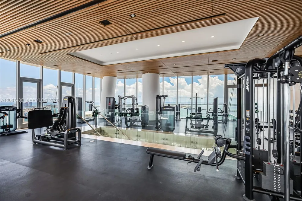 300 Biscayne Blvd Way #2802 Miami, FL 33131