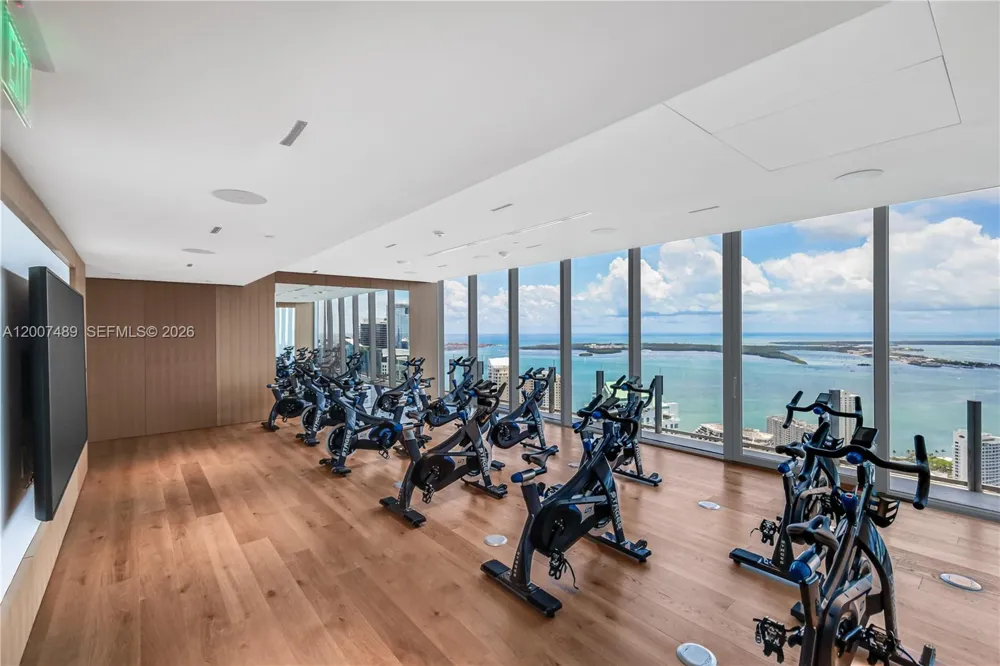 300 Biscayne Blvd Way #2802 Miami, FL 33131