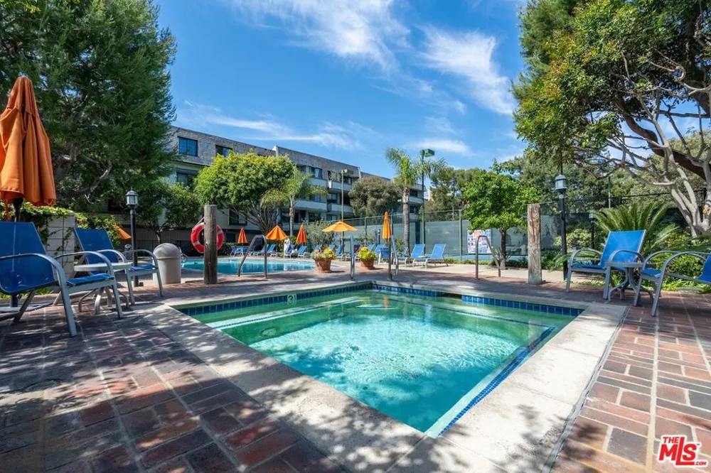 306 Bora Bora Way #305 Marina del Rey, CA 90292