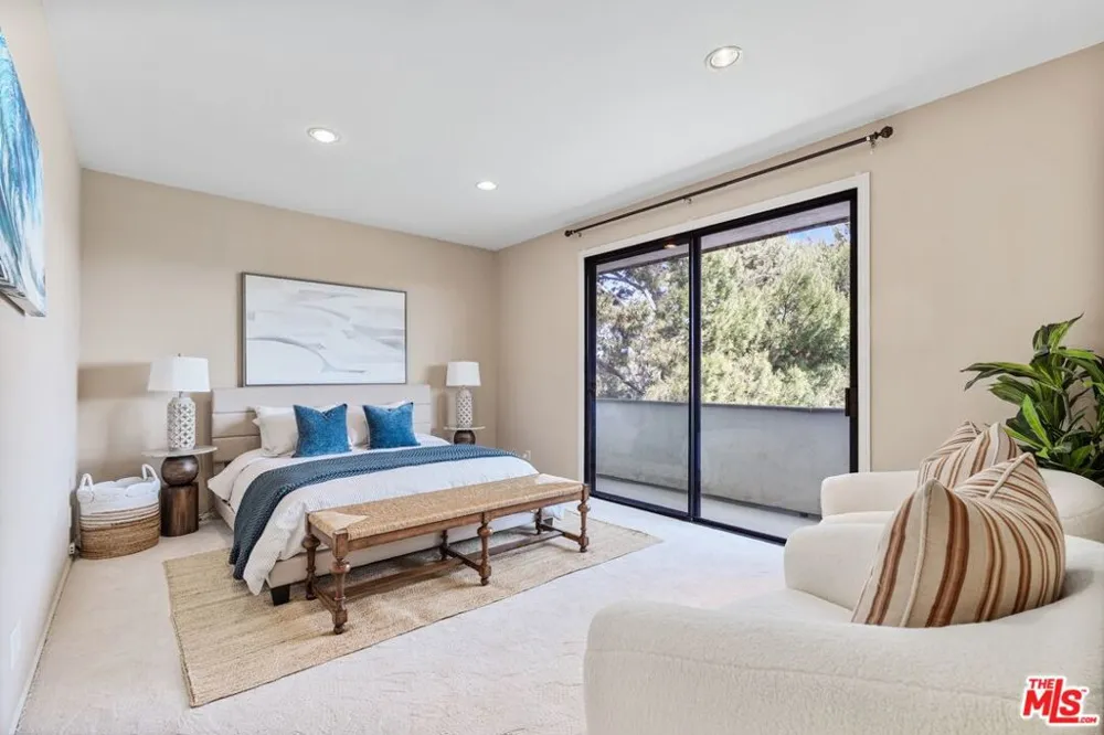 306 Bora Bora Way #305 Marina del Rey, CA 90292