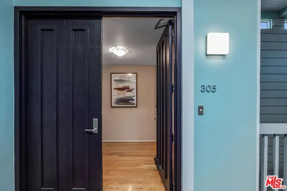 306 Bora Bora Way #305 Marina del Rey, CA 90292