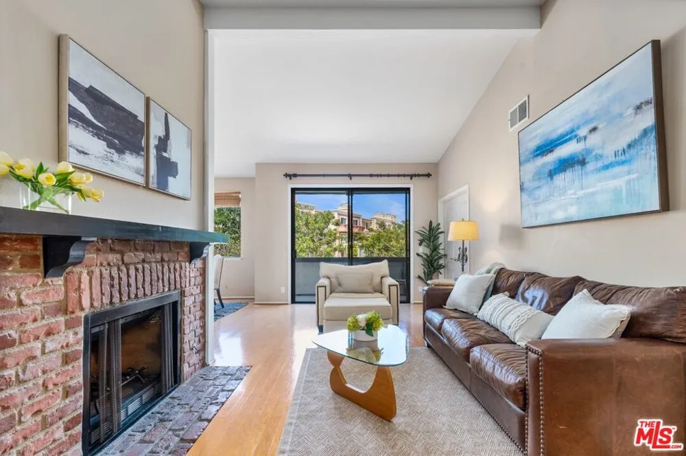306 Bora Bora Way #305 Marina del Rey, CA 90292