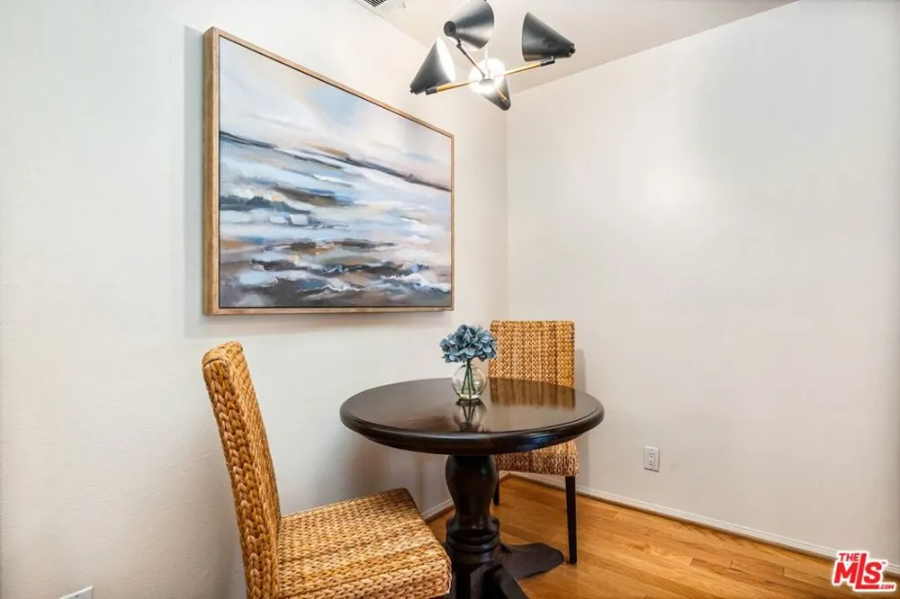 306 Bora Bora Way #305 Marina del Rey, CA 90292