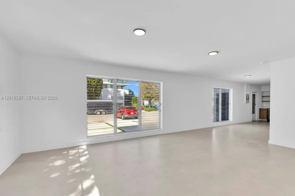 1130 102nd St #1 Bay Harbor Islands, FL 33154