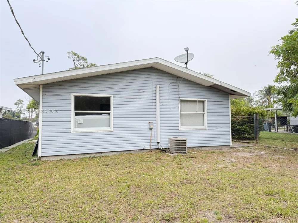 1604 Cypress Drive #1 Fort Myers, FL 33907