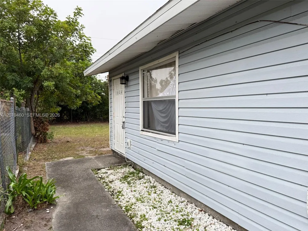 1604 Cypress Drive #1 Fort Myers, FL 33907