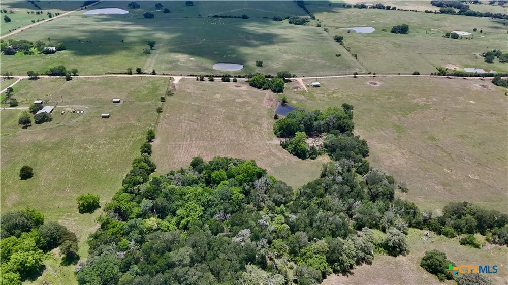 1049 Muehr Road Weimar, TX 78962