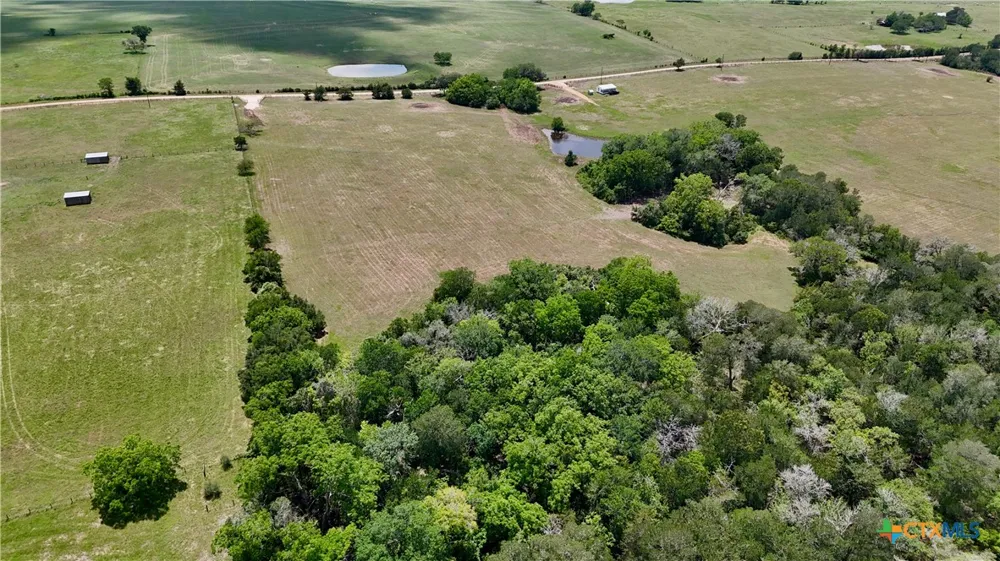1049 Muehr Road Weimar, TX 78962