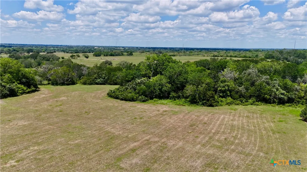 1049 Muehr Road Weimar, TX 78962