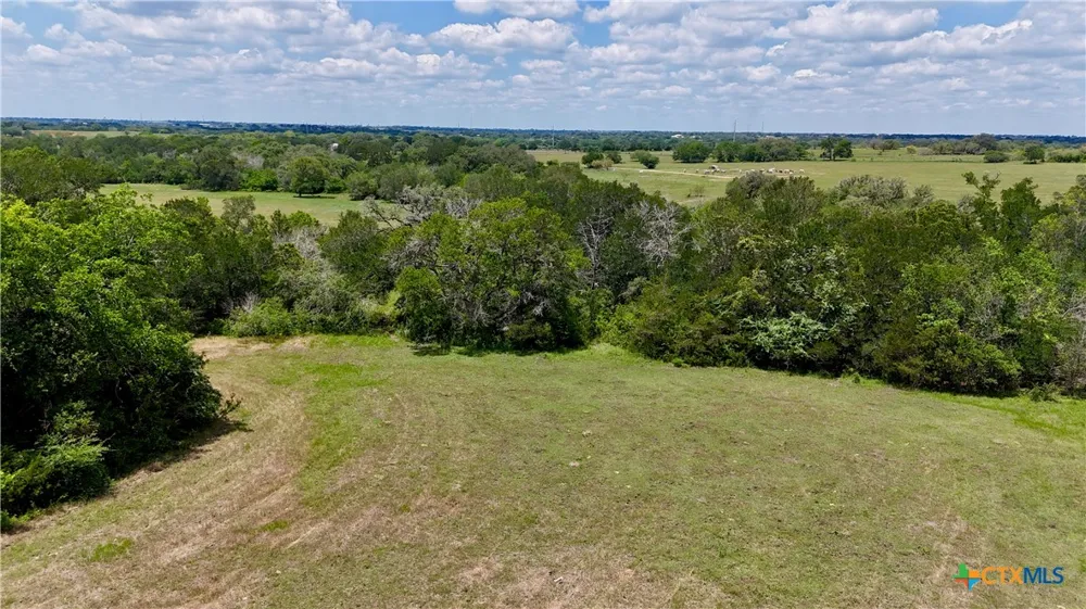 1049 Muehr Road Weimar, TX 78962
