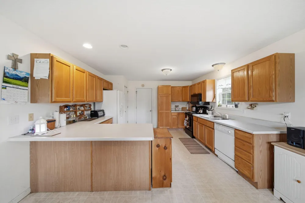 3427 Leeomi Drive Britton, MI 49229