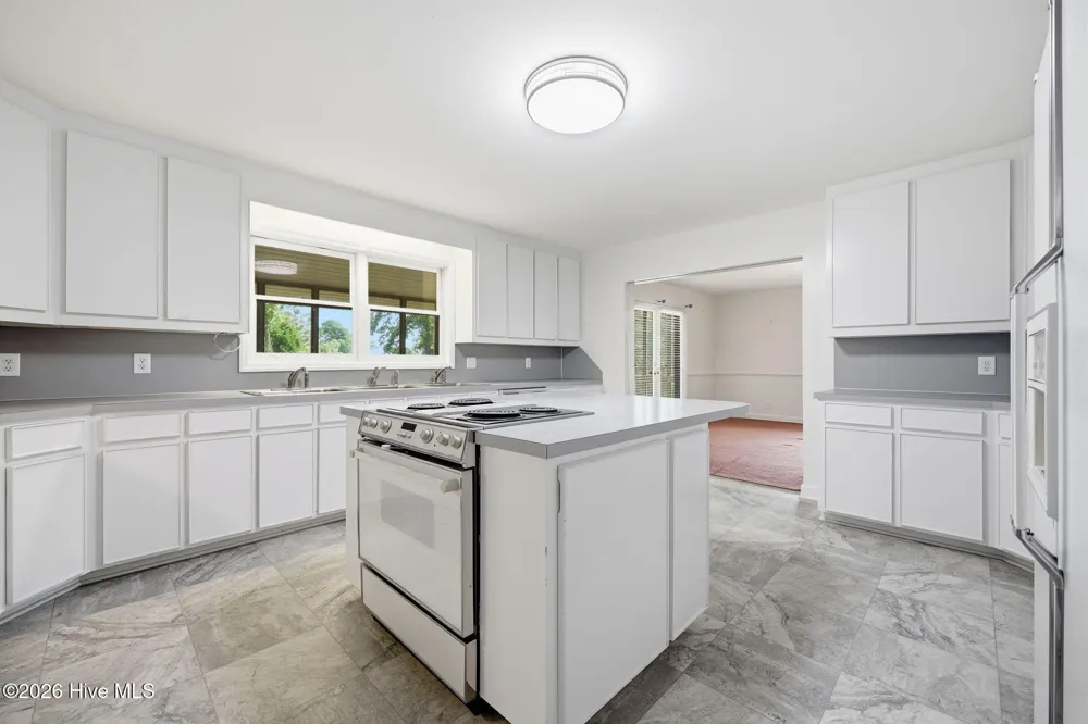 4269 Gilead Shores Rd Road Blounts Creek, NC 27814