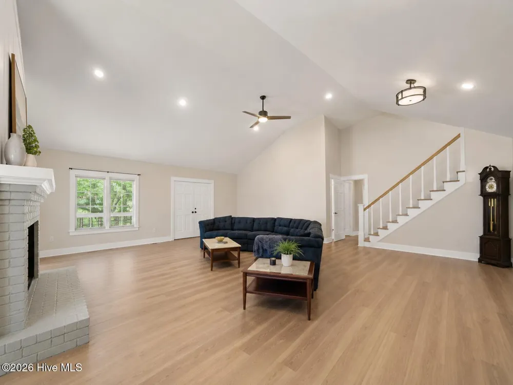 4269 Gilead Shores Rd Road Blounts Creek, NC 27814