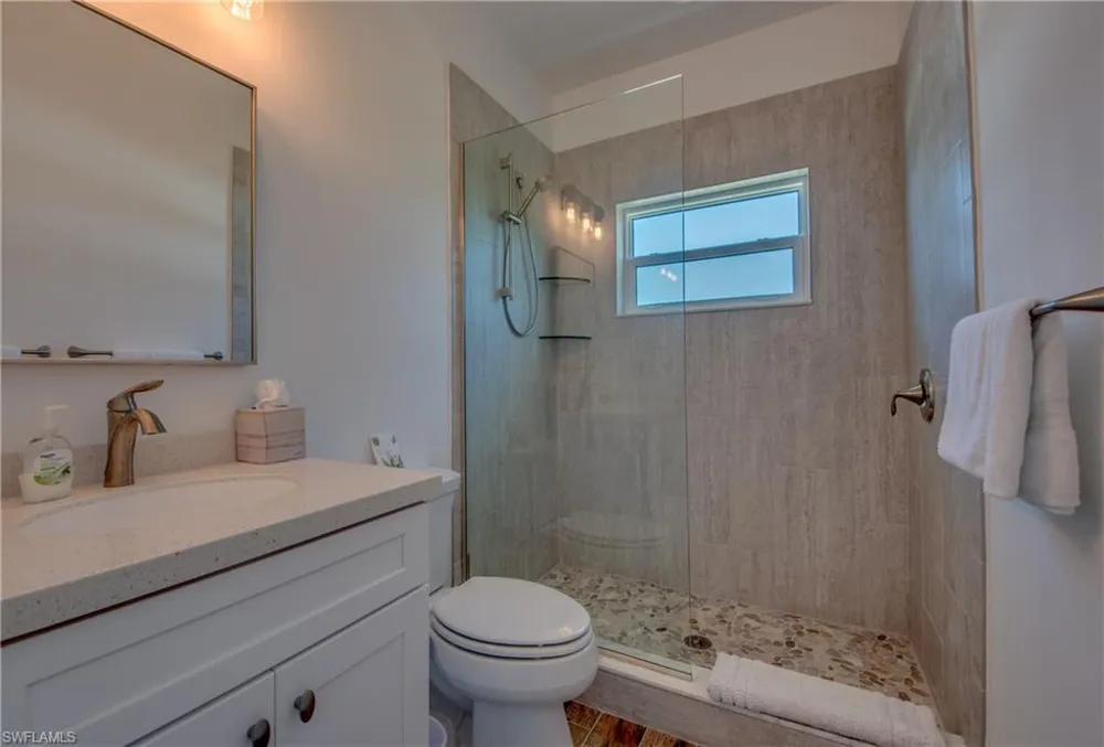 2579 Third Street Matlacha, FL 33993