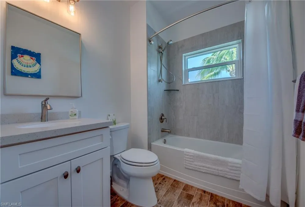 2579 Third Street Matlacha, FL 33993