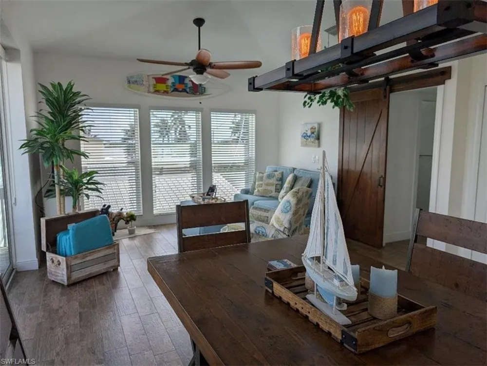 2579 Third Street Matlacha, FL 33993