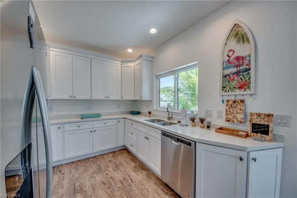 2579 Third Street Matlacha, FL 33993