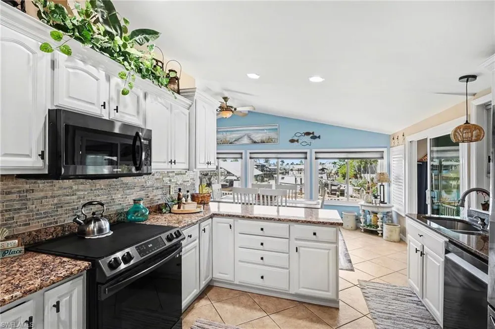 11111 Bayside Lane Fort Myers Beach, FL 33931