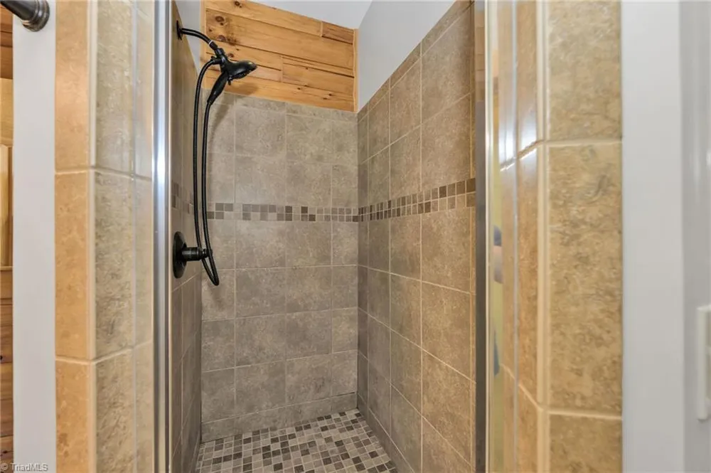 318 Heron Point Drive Wilkesboro, NC 28697