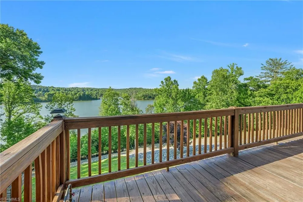 318 Heron Point Drive Wilkesboro, NC 28697