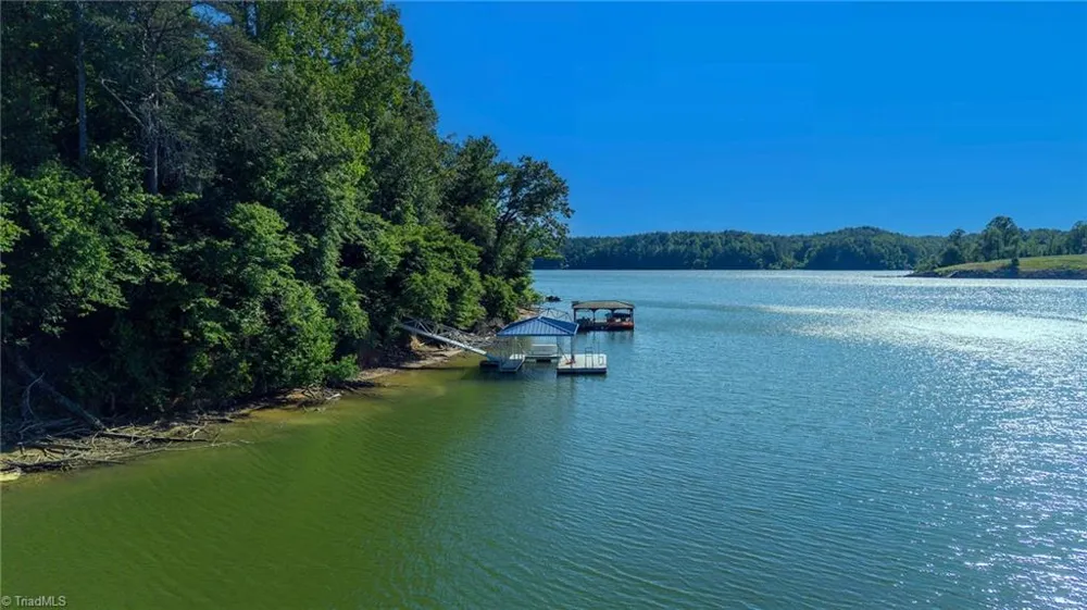 318 Heron Point Drive Wilkesboro, NC 28697