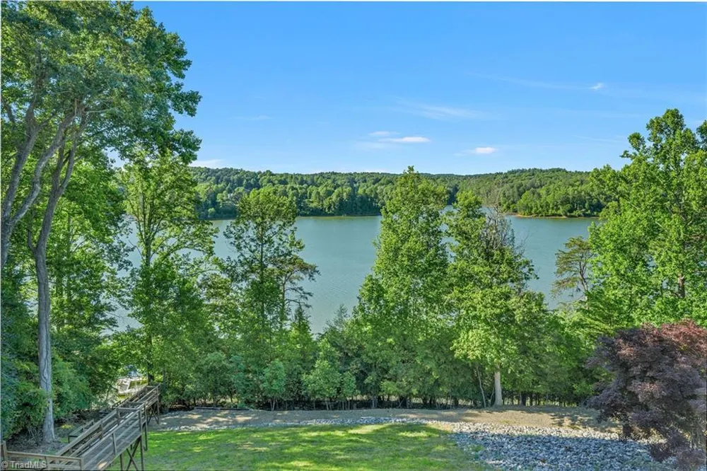 318 Heron Point Drive Wilkesboro, NC 28697