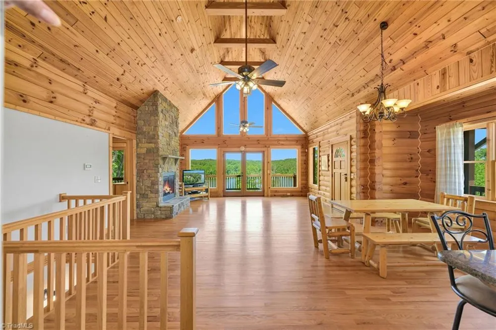 318 Heron Point Drive Wilkesboro, NC 28697