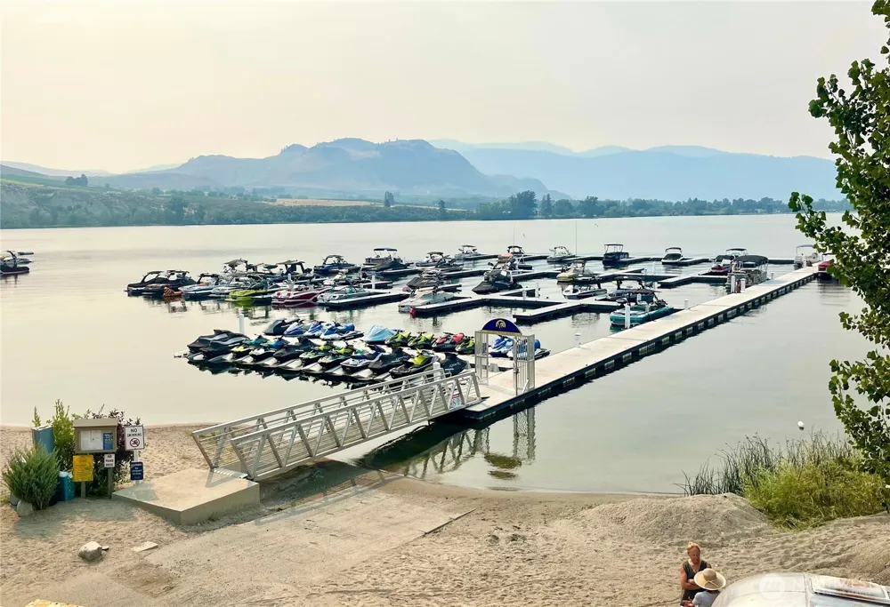 105 Flip Flop Lane Oroville, WA 98844