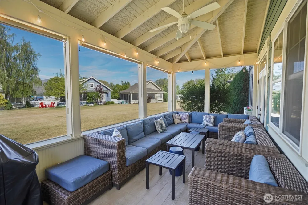 105 Flip Flop Lane Oroville, WA 98844