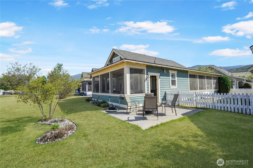 105 Flip Flop Lane Oroville, WA 98844