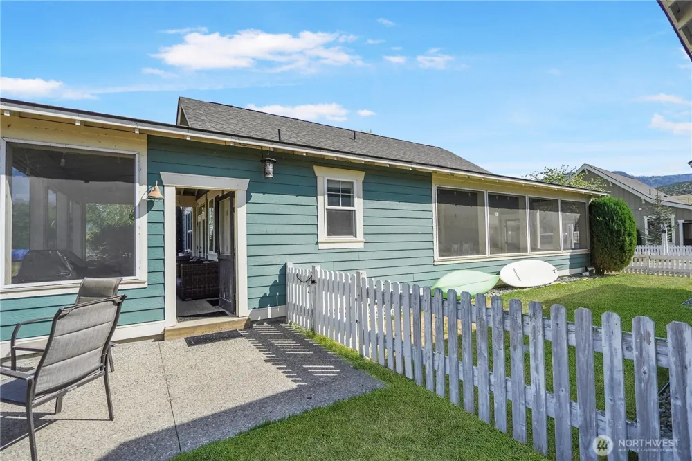 105 Flip Flop Lane Oroville, WA 98844