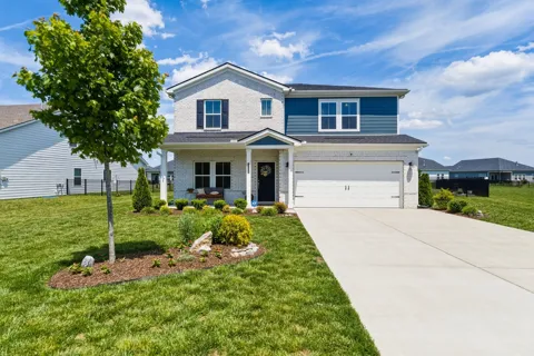 6108 Farm Castle Dr