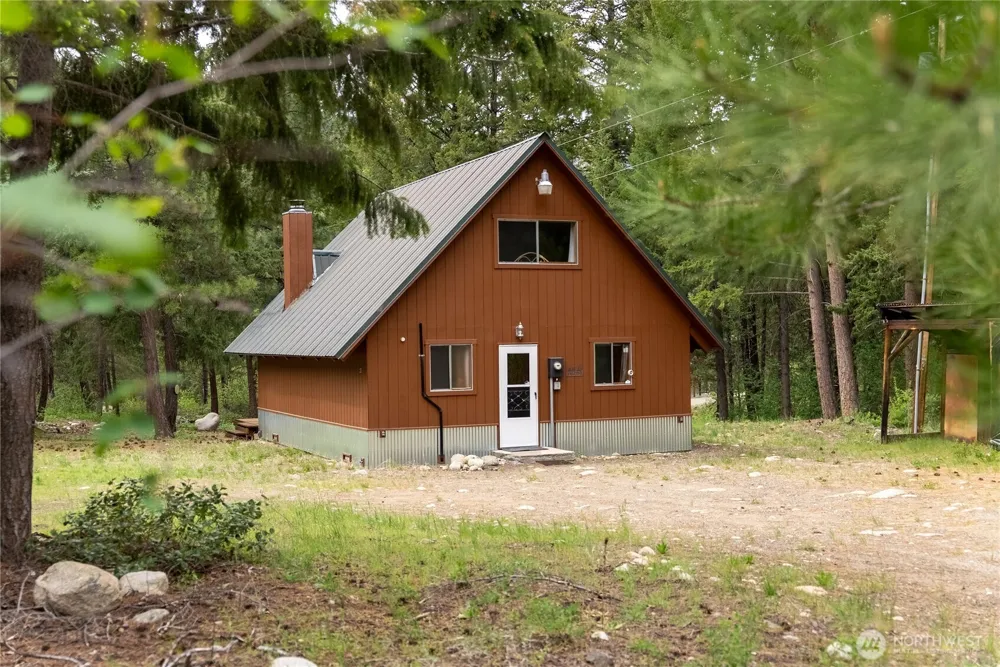 37 E Buttermilk Creek Road Twisp, WA 98856