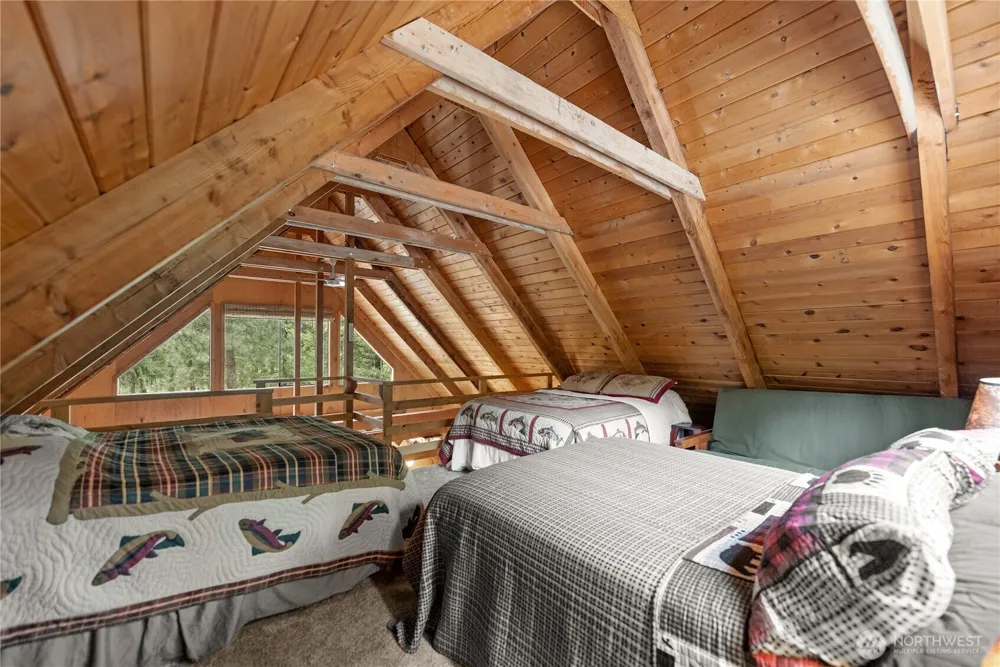 37 E Buttermilk Creek Road Twisp, WA 98856