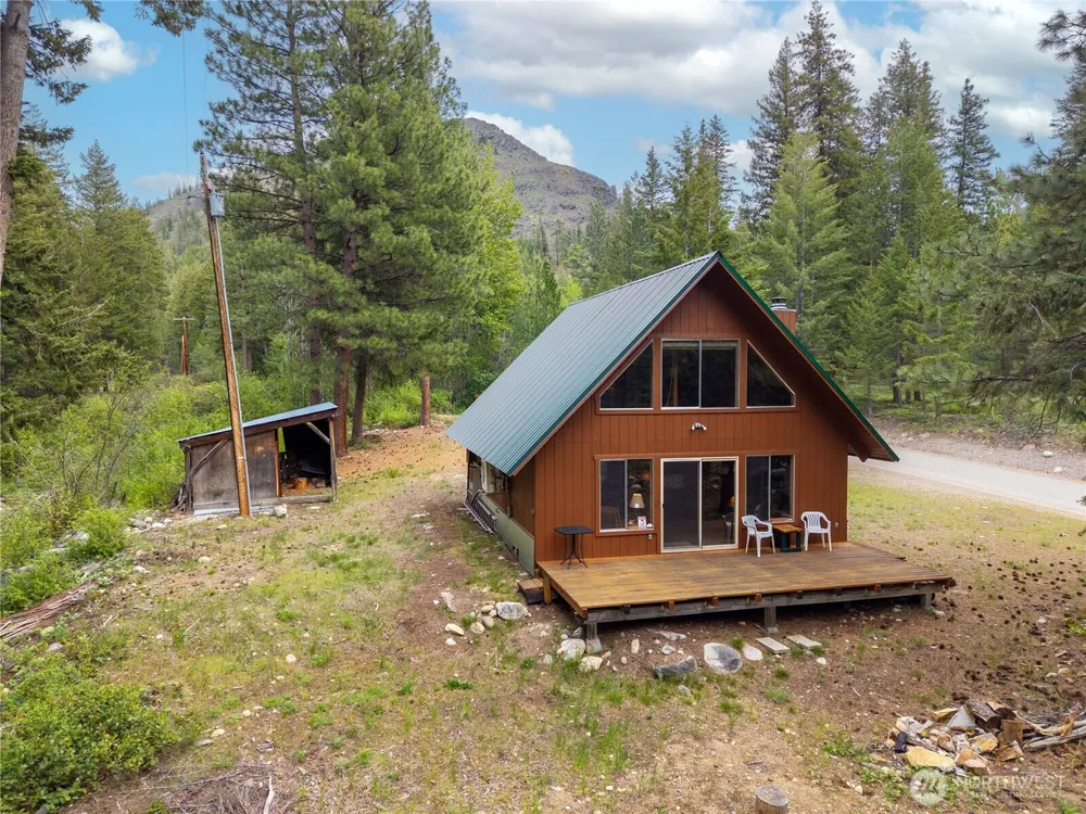 37 E Buttermilk Creek Road Twisp, WA 98856