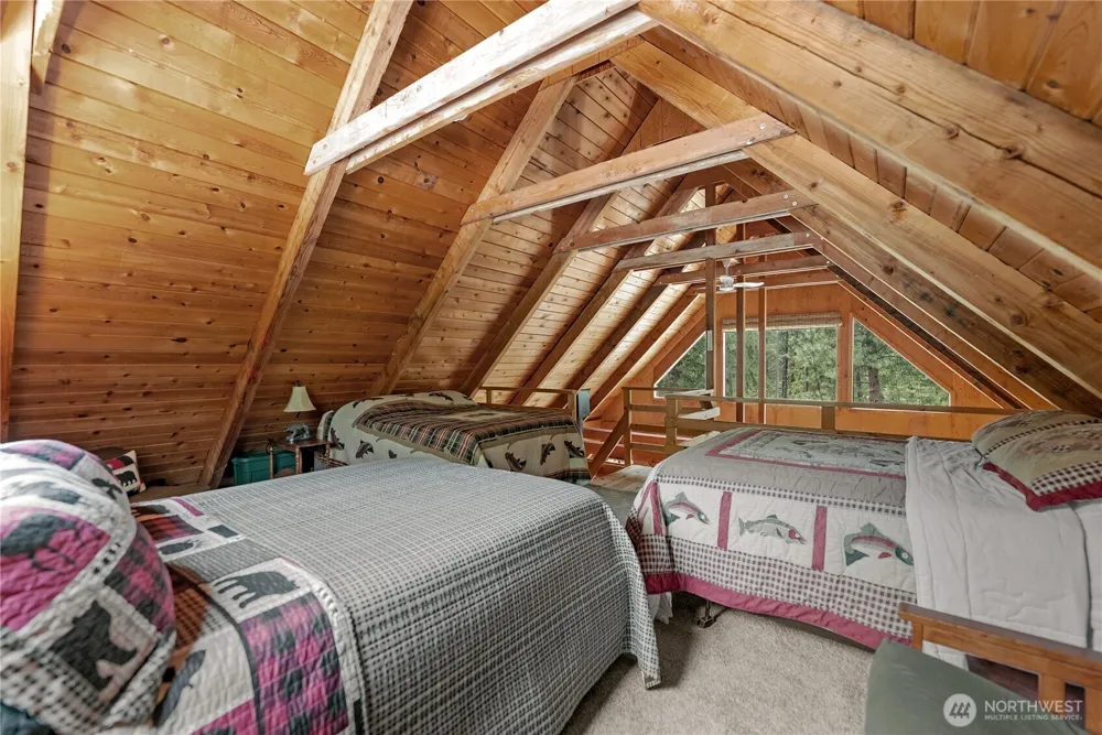 37 E Buttermilk Creek Road Twisp, WA 98856