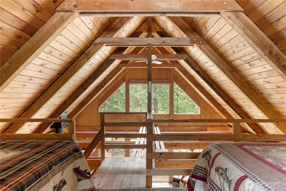 37 E Buttermilk Creek Road Twisp, WA 98856