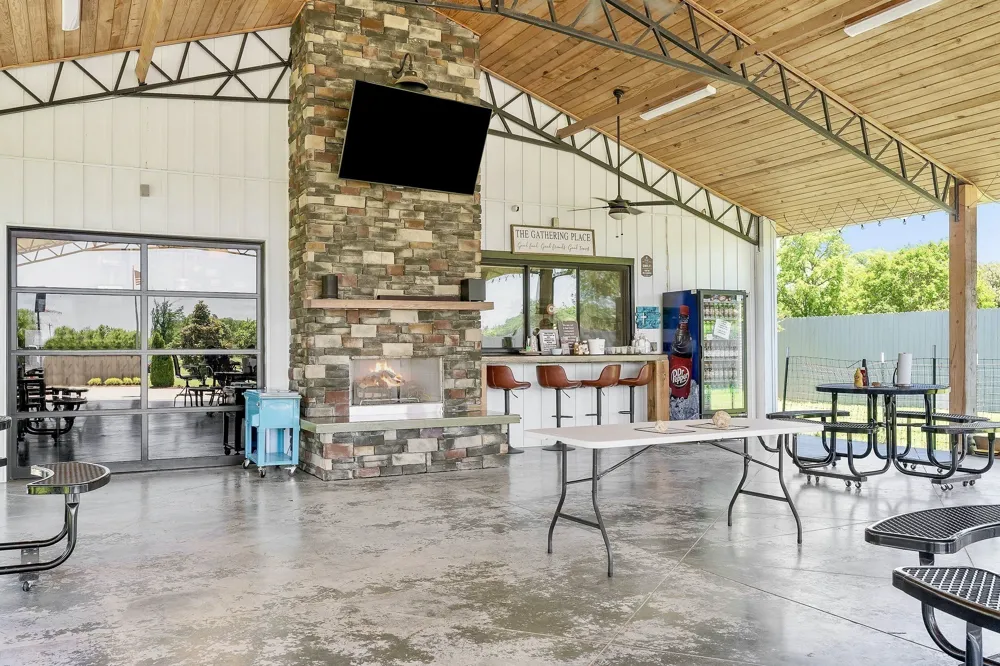 285 Harmony Ln Smithville, TN 37166