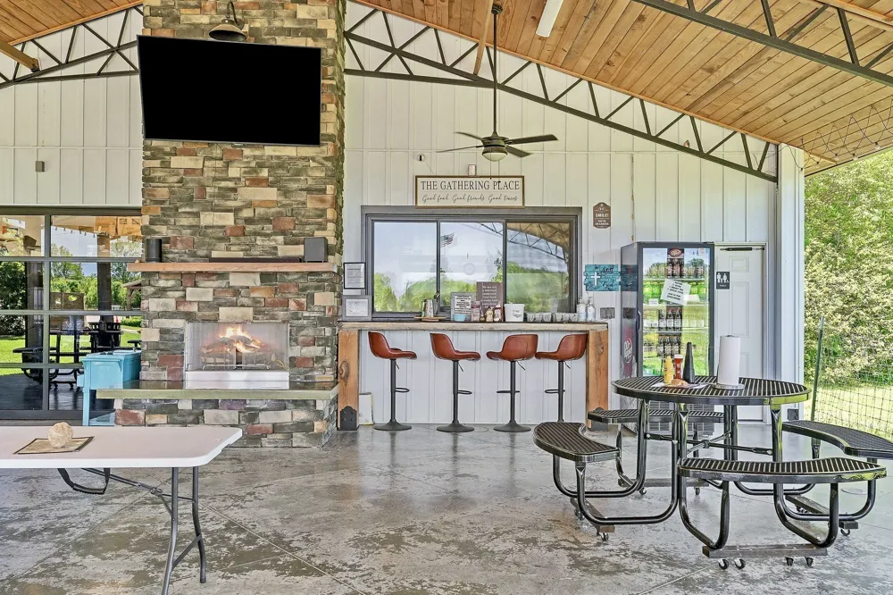 285 Harmony Ln Smithville, TN 37166