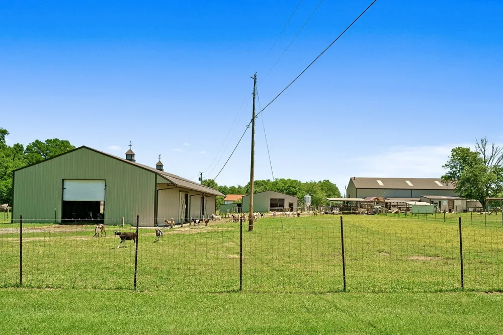 285 Harmony Ln Smithville, TN 37166