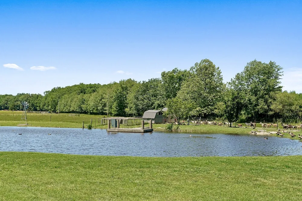 285 Harmony Ln Smithville, TN 37166
