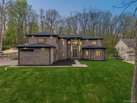 6675 College Park Drive
