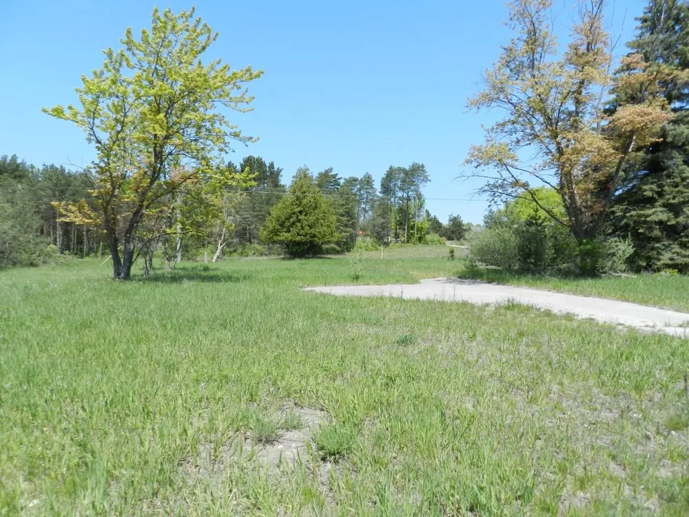 6274 S US-31 Green Lake Township, MI 49637