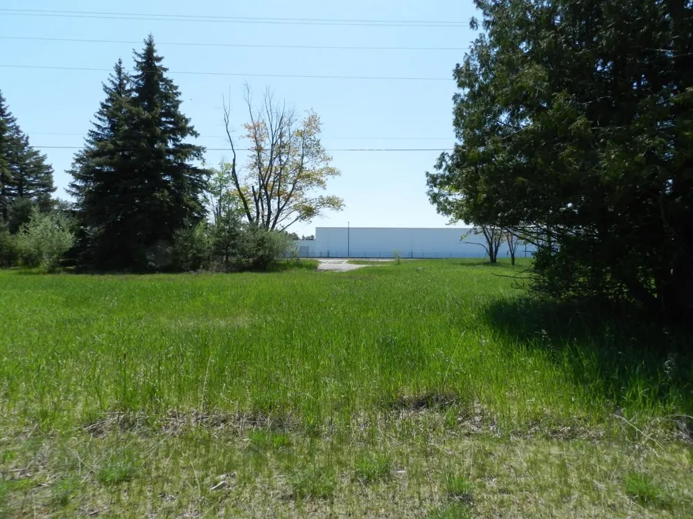6274 S US-31 Green Lake Township, MI 49637