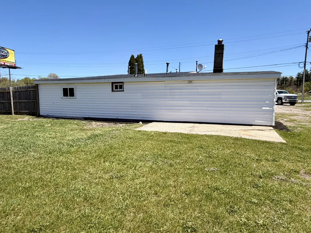 3261 Whitehall Road Dalton Township, MI 49445