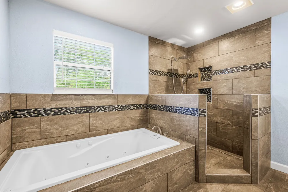 2110 Spring Valley Drive Dripping Springs, TX 78620