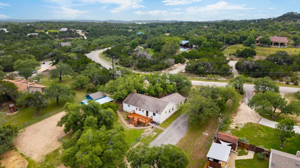 2110 Spring Valley Drive Dripping Springs, TX 78620